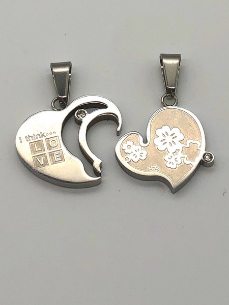 Tulajdonképpen két különálló medál!